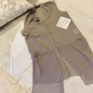 TAHARI olive button tunic blouse w/ sheer hem
